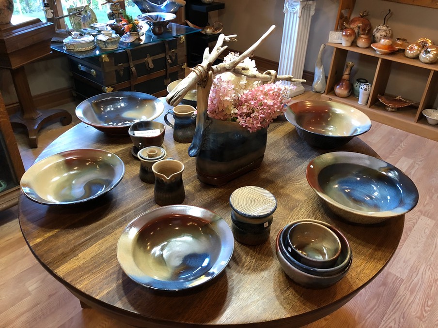 Table of bowls